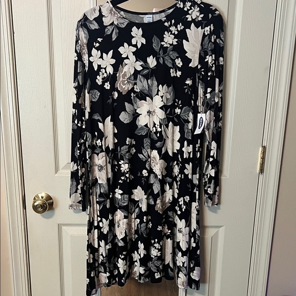 NWT Old Navy Dress - Picture 1 of 4